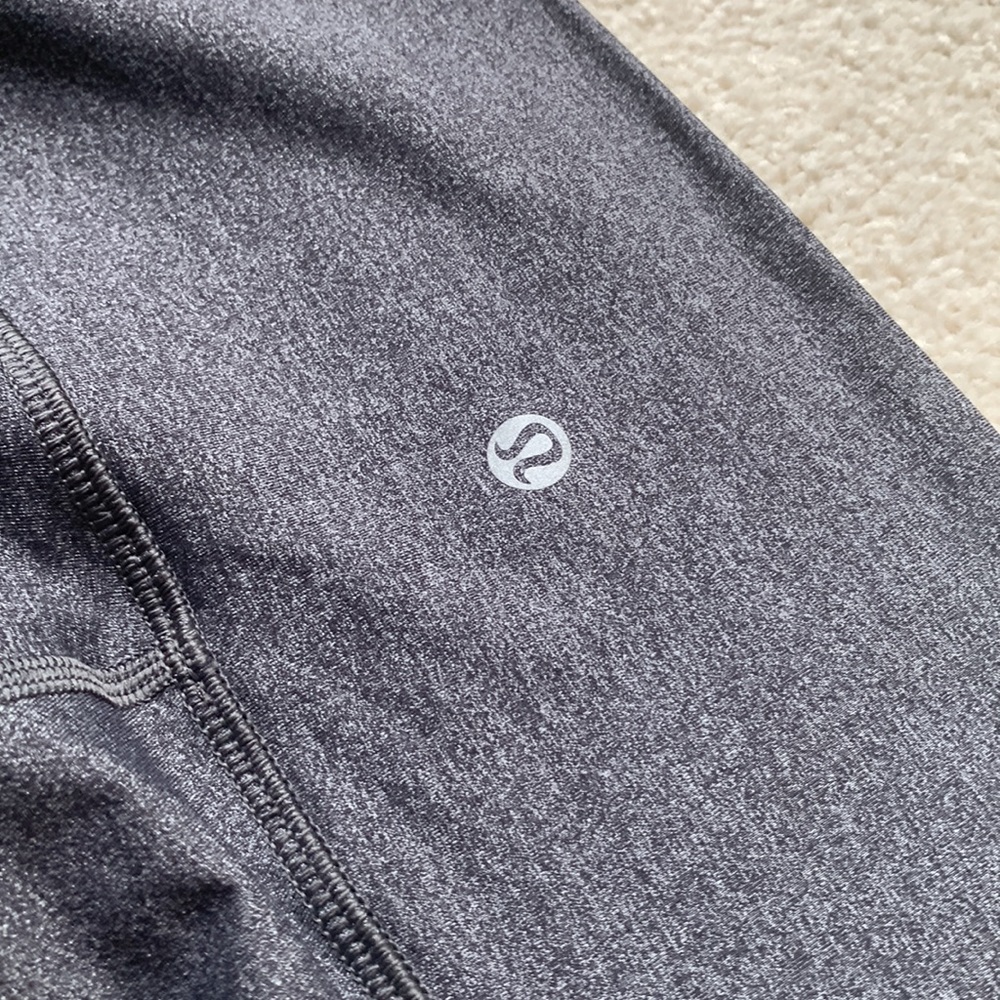 Lululemon yoga pants size 8